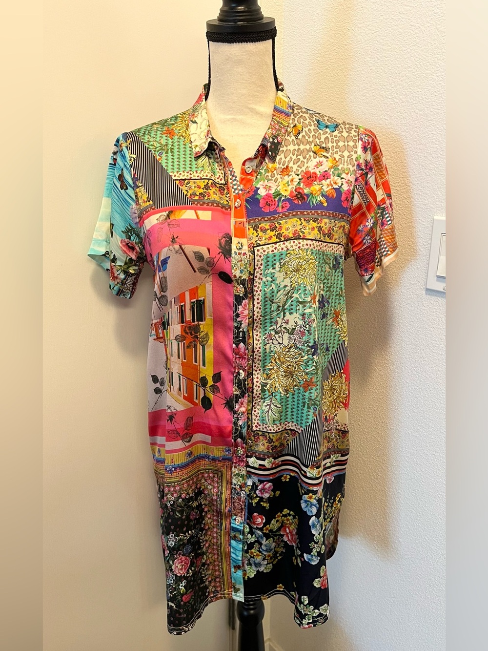 New without tag Johnny Was silk tunic shirt size XS